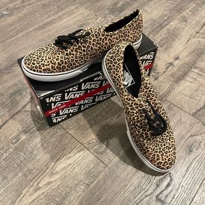 NWOT! Vans leopard print sneaker